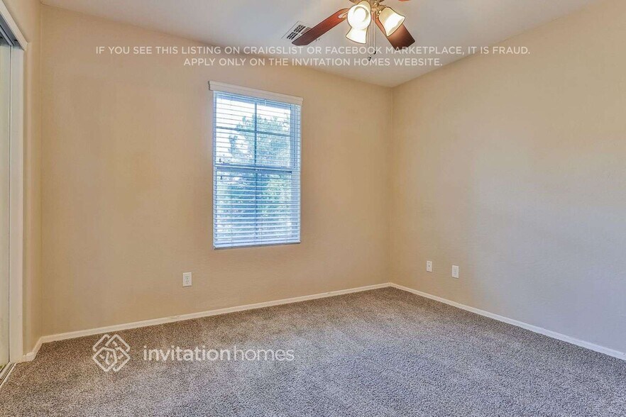 Building Photo - 4201 E Carla Vista Dr