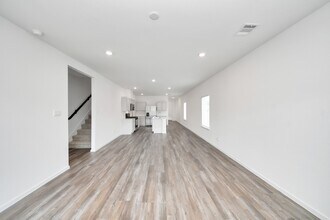 Building Photo - 1358 Heather Rosewood Ln