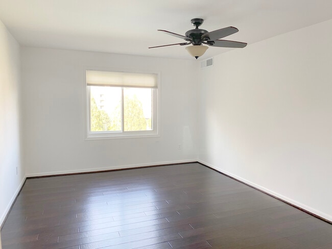 Building Photo - 7425 Democracy Blvd