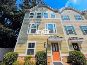 Building Photo - 521 Charles Porteus Ln