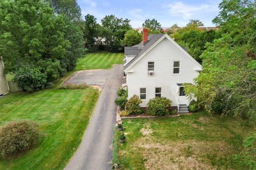 Building Photo - 26 Clinton Ave