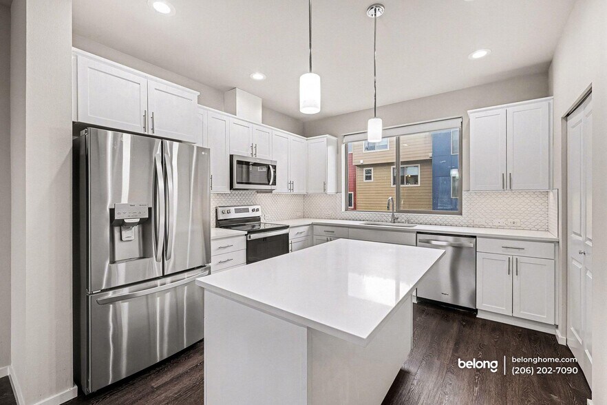 Building Photo - 1049 SW 99th Pl