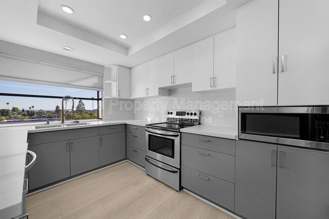 Building Photo - 6863 Caminito Mundo