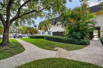 Building Photo - 13707 SW 91st Ct