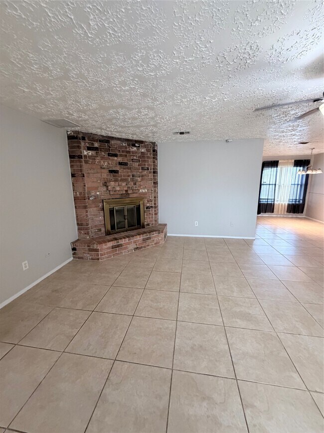 Building Photo - 8223 Lone Bridge Ln