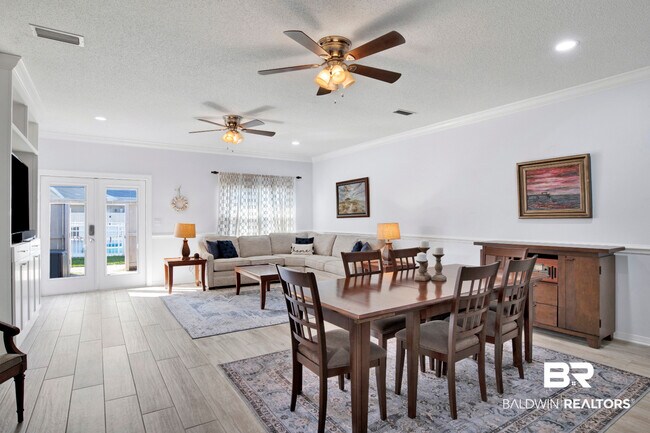 Building Photo - 501 Cotton Creek Dr