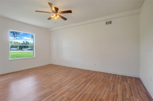 Building Photo - 13832 South Bay Lake Rd