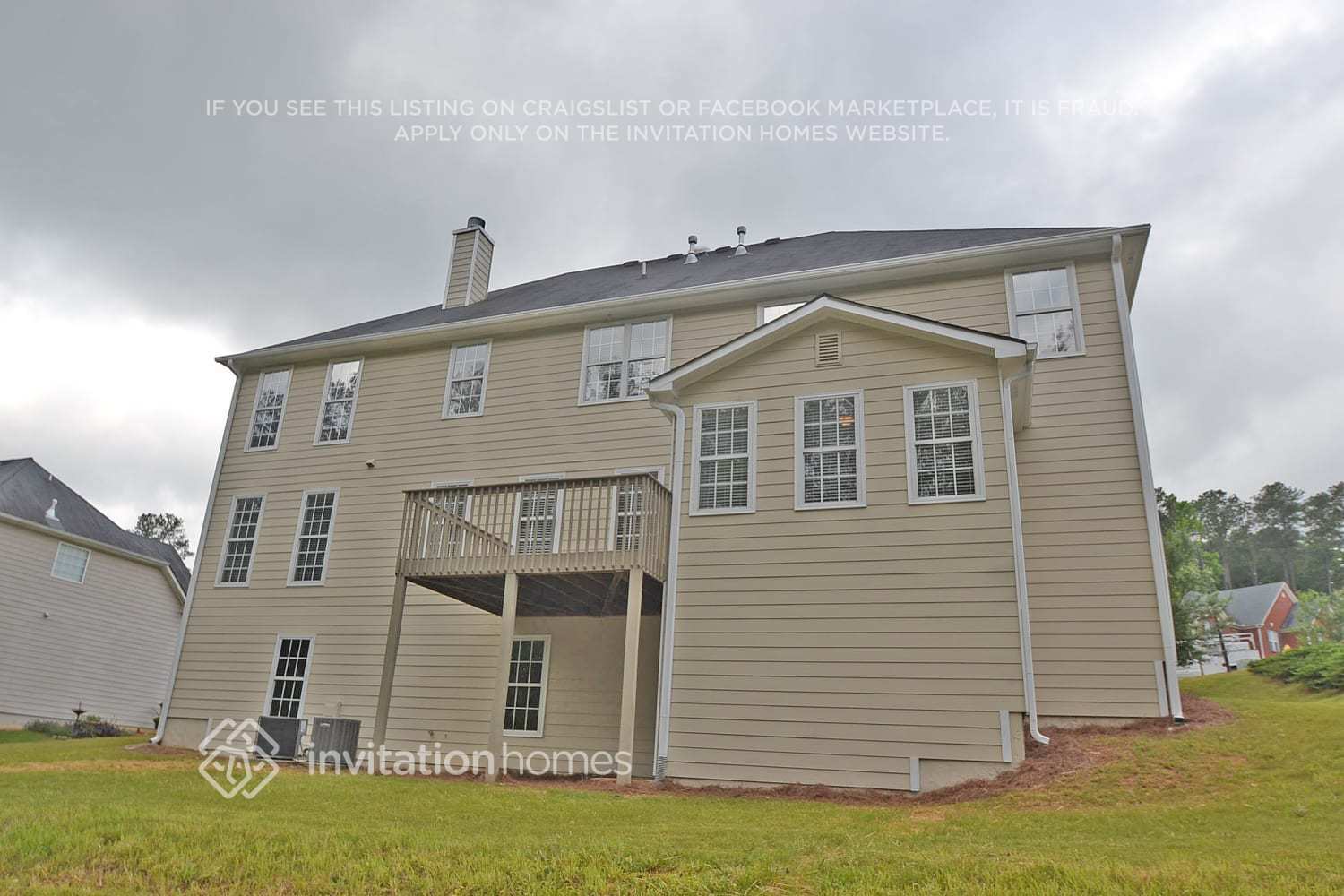 Building Photo - 6658 Point of Woods Dr