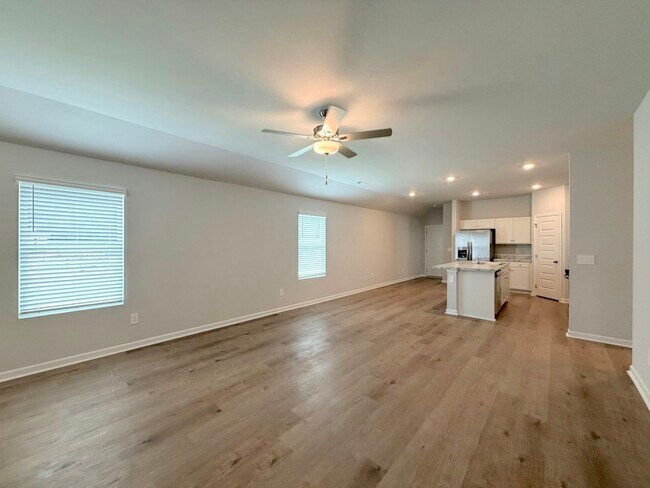 Building Photo - 155 Challenger Way