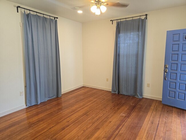 Building Photo - Wonderful in Waco!