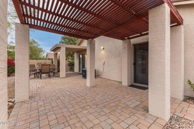 Building Photo - 1014 E Milada Dr