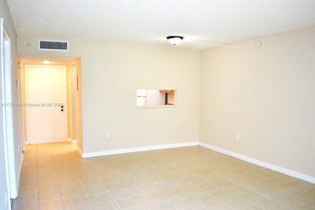 Building Photo - 8005 SW 107th Ave