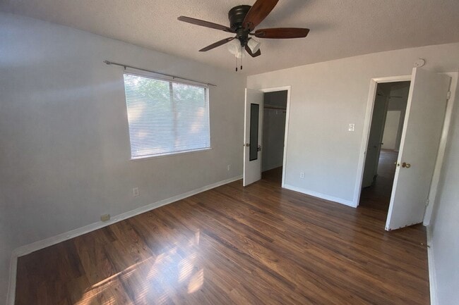 Building Photo - 5302 Avenue G