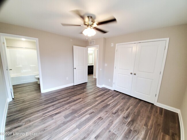 Building Photo - 3500 College Dr