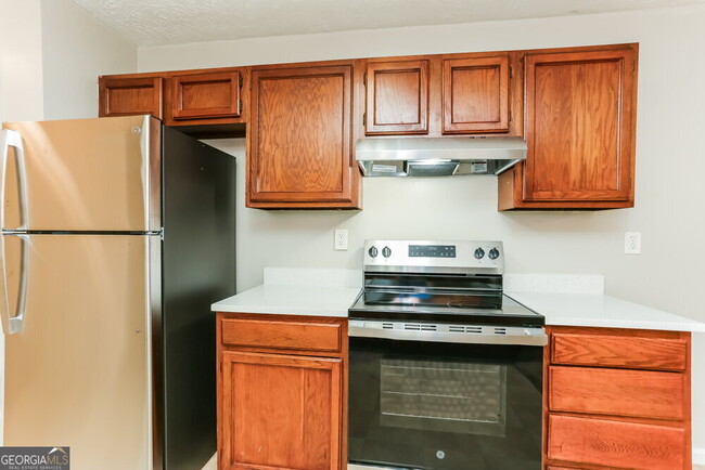 Building Photo - 7960 Creekstone Way