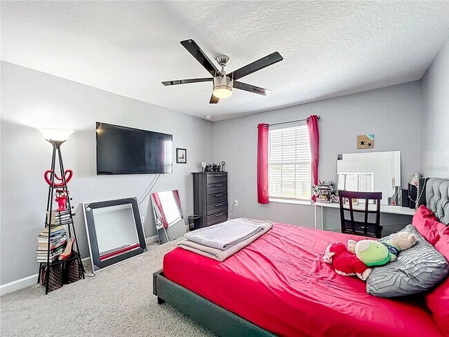 Building Photo - 744 Simone Ct