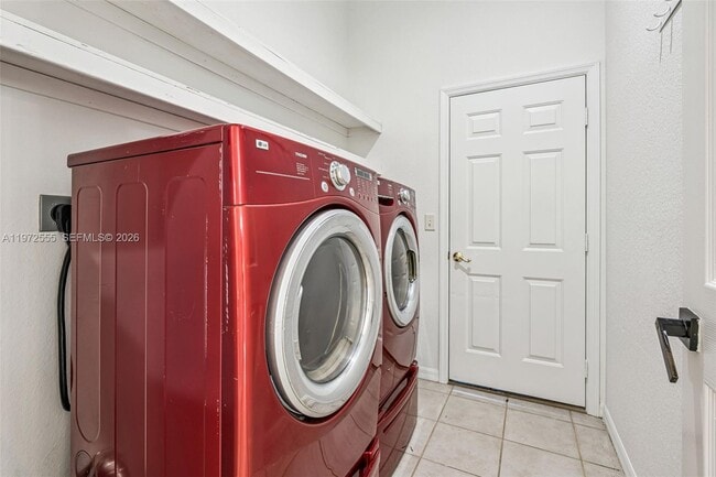 Building Photo - 132 Golf Aire Blvd