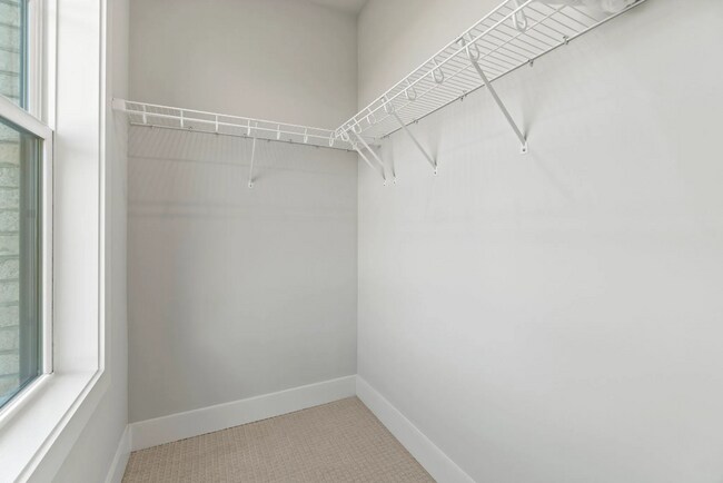 Building Photo - 1117 N Lombardy St