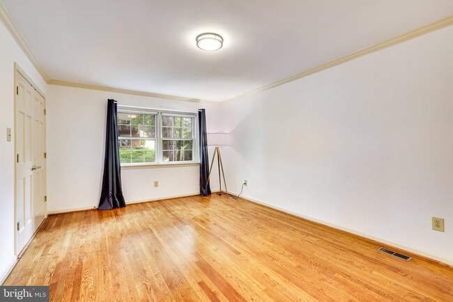 Building Photo - 1427 Laurel Hill Rd