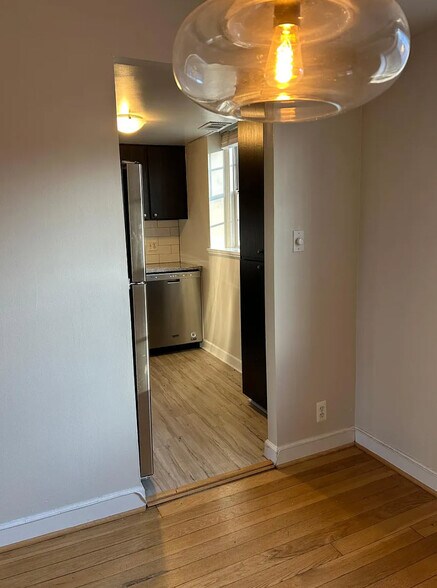 Building Photo - 3024 S Buchanan St