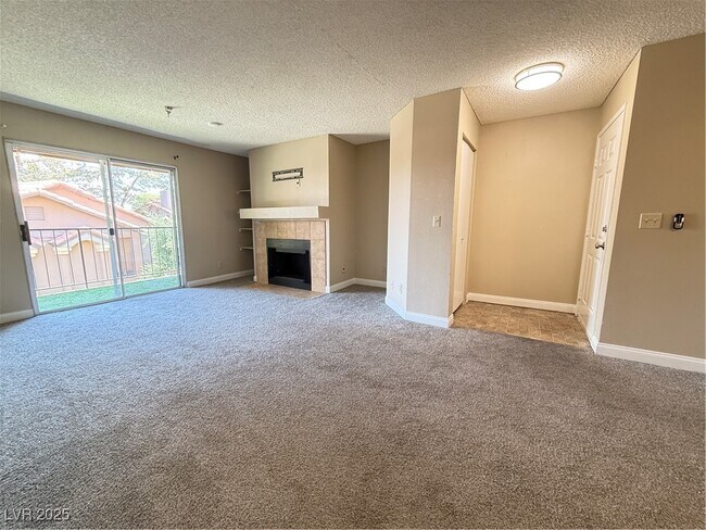 Building Photo - 2750 S Durango Dr