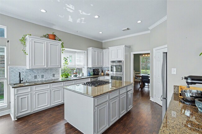 Building Photo - 4250 Noble Oak Trail
