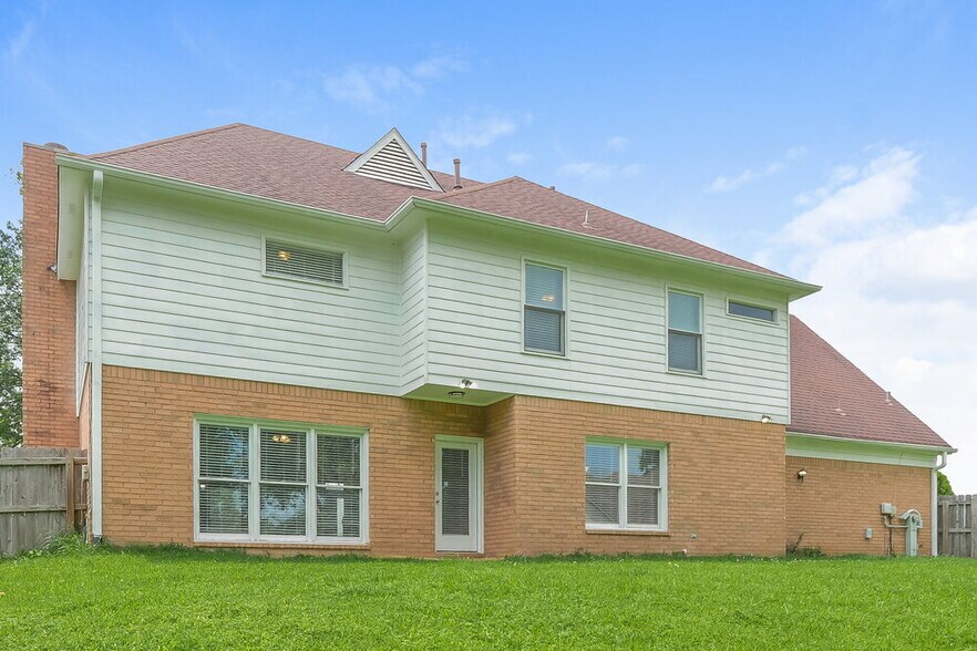 Building Photo - 1776 Lichfield Ct