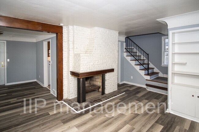 Building Photo - Cleveland Heights Spacious 3bed Home - Sec...