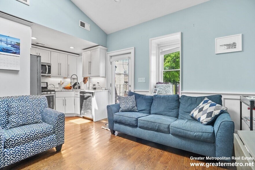 Building Photo - 130 M St