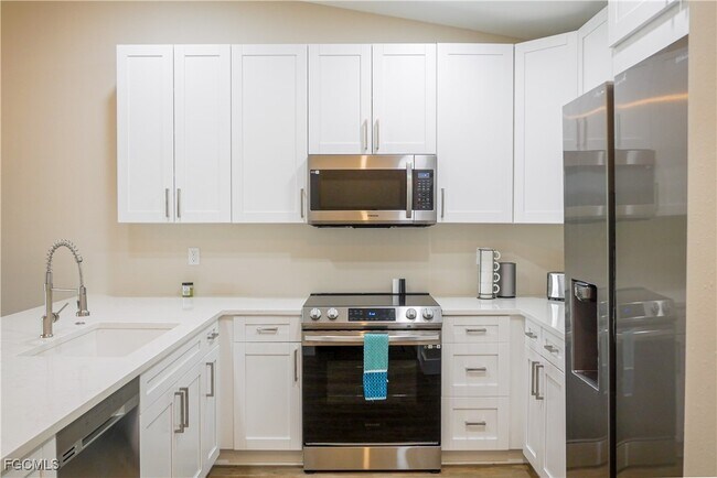 Building Photo - 17749 Grande Bayou Ct