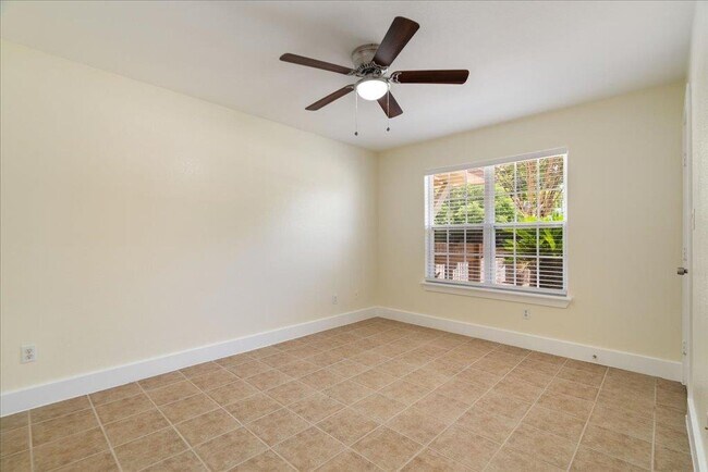 Building Photo - 500 Tillery St