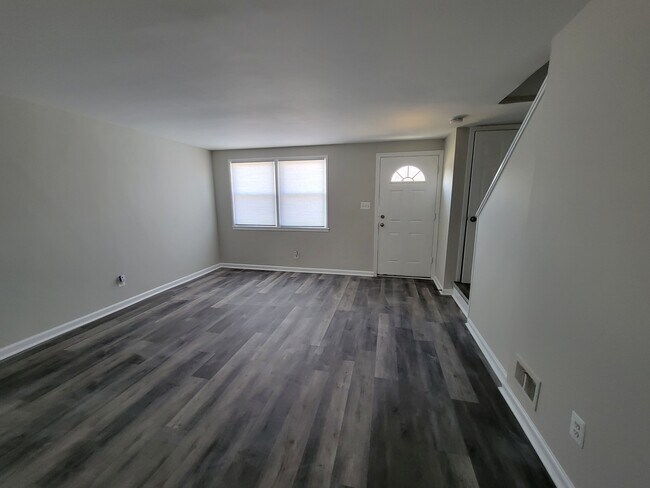 Building Photo - 5253 Cedgate Rd