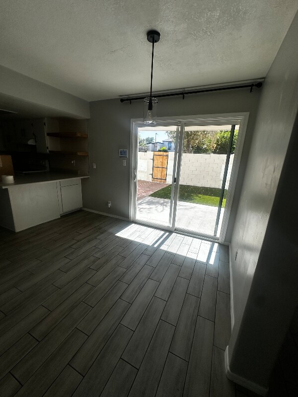 Building Photo - 1051 S Dobson Rd