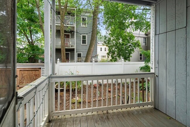 Building Photo - 64 Pleasant St