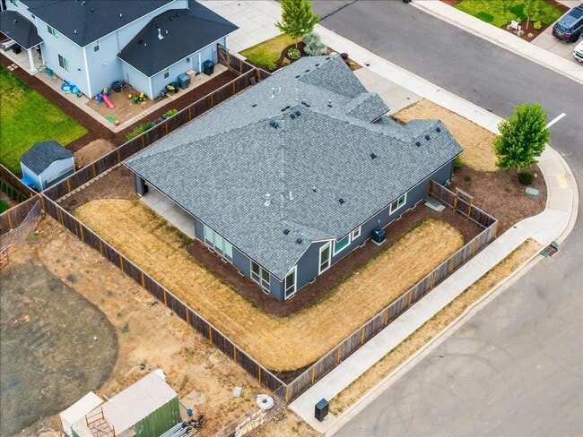 Building Photo - 3Bed/2 Bathroom Beautiful New Construction...