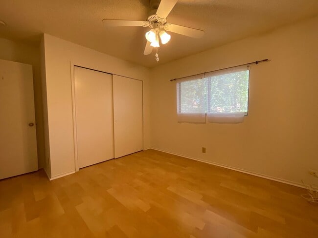 Building Photo - 7926 Ruby Meadow