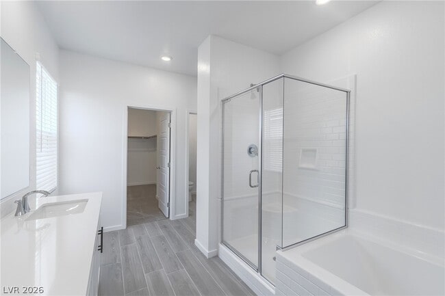 Building Photo - 9940 Kimura Hls Ave