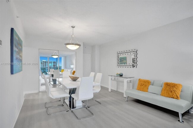 Building Photo - 3000 S Ocean Dr