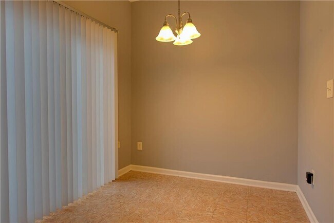 Building Photo - 3283 Hidden Cove Cir NW