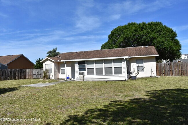 Building Photo - 640 Murset Ave SE