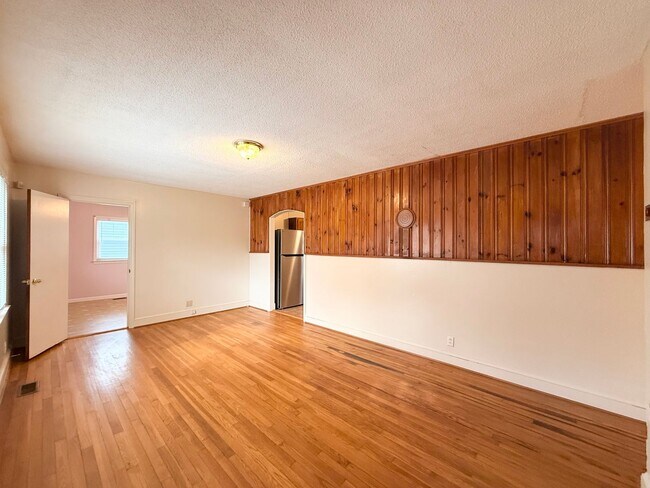 Building Photo - Welcome Home!