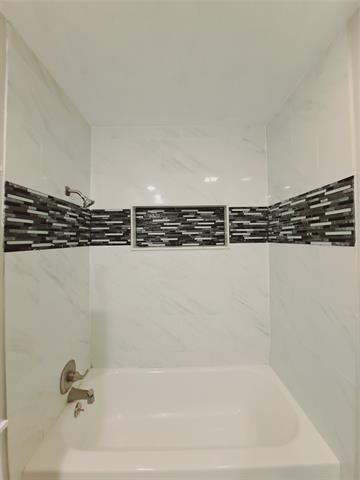Building Photo - 3726 Red Oak Dr