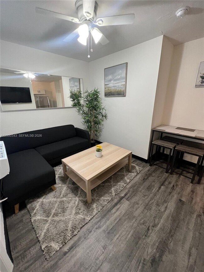 Building Photo - 1191 NW 8th Street Rd