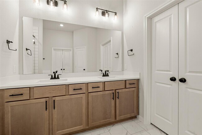 Building Photo - 836 Marisol Bay Dr