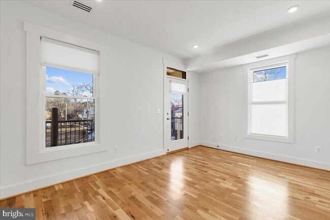 Building Photo - 3169 18th St NW