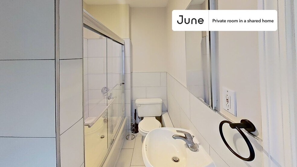 Building Photo - Room in Shared 4 bed/2 bath home