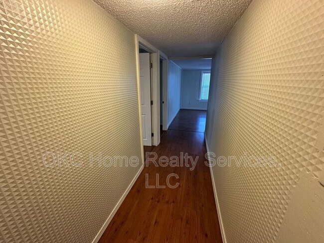 Building Photo - 2936 SW 50th St