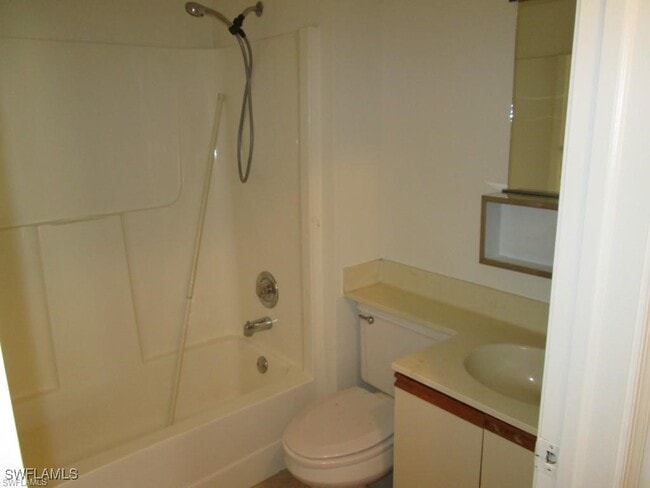 Building Photo - 5355 Treetops Dr