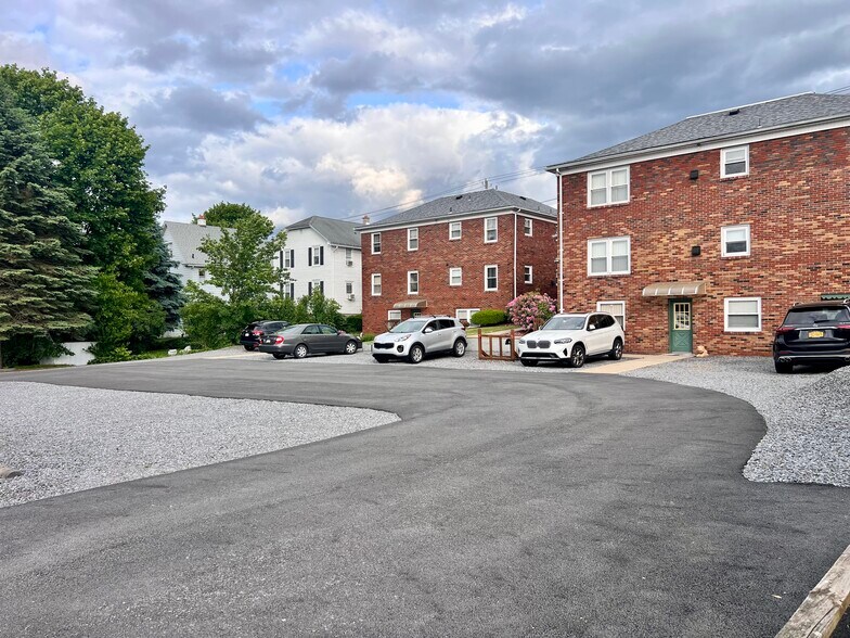 Building Photo - 2722 Pittston Ave