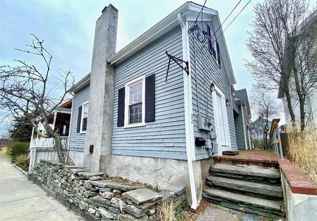 Primary Photo - 32 McAllister St
